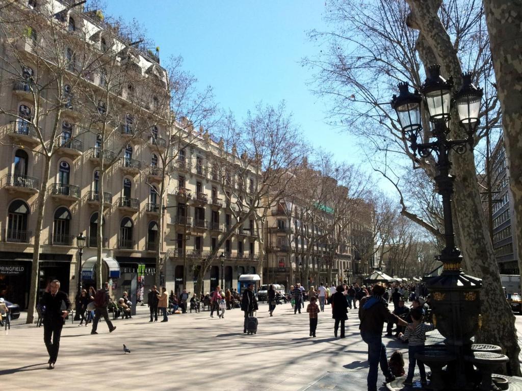 Hotel Toledano Ramblas Барселона Екстериор снимка